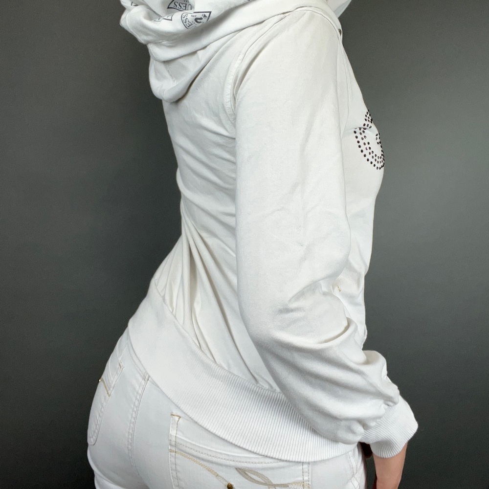 ❌SOLD❌ Guess *STAINED* Y2K White Zip Hoodie - Picture 2 of 8